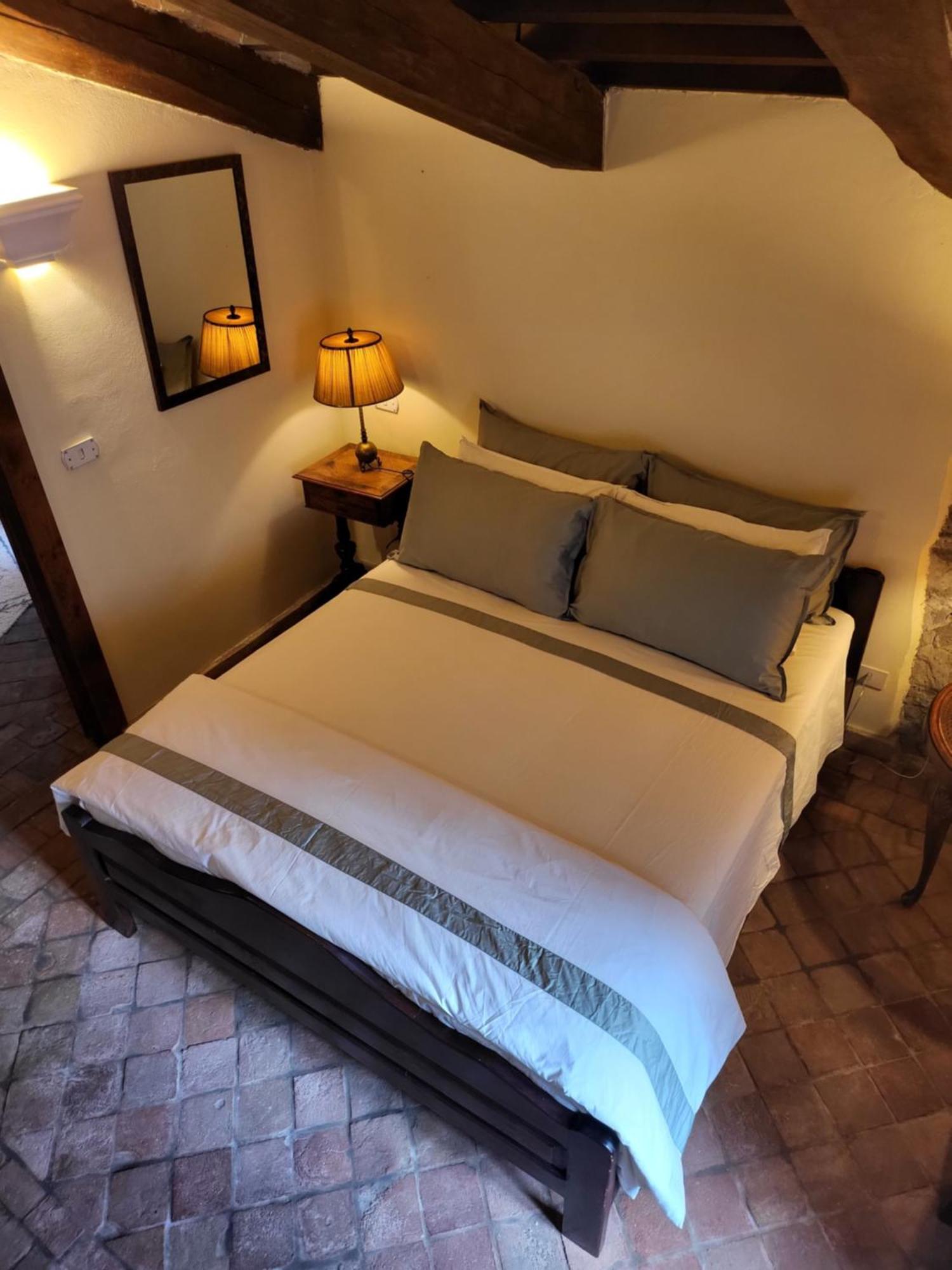 Country House La Collina Di Bargiano - Casa Raffaella 알레로나 외부 사진
